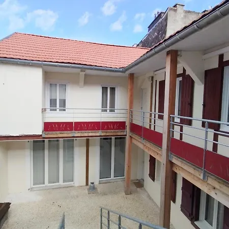 Stylish Nest: Studio Tout Confort Au Coeur De Pau Exterior photo